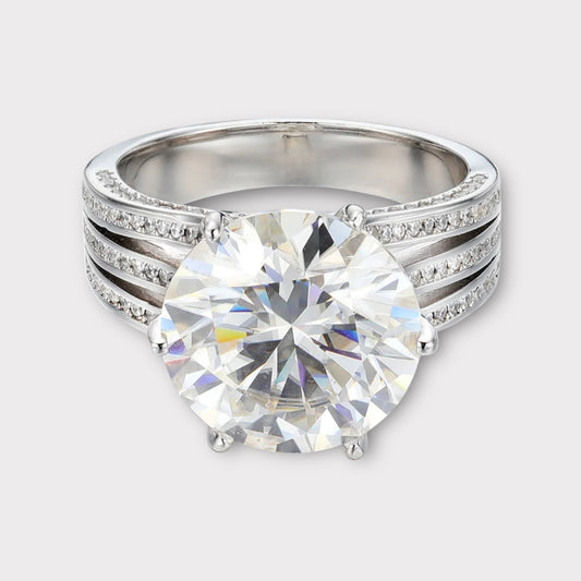 10 CT Moissanite Ring