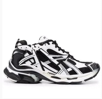 BB RUNNERS - BLACK & WHITE